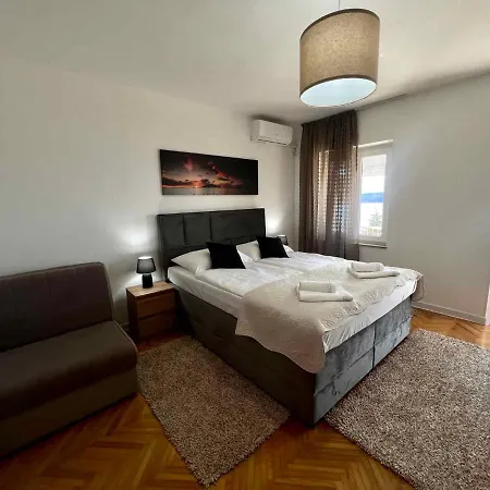 In 44144 * Crikvenica