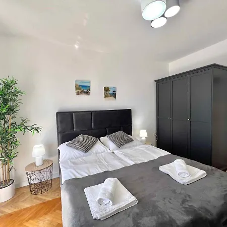 In 44144 Daire Crikvenica
