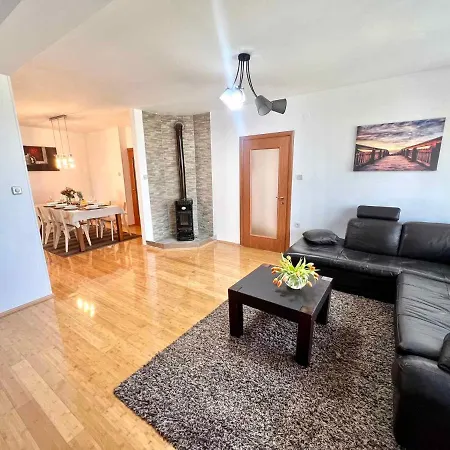 In 44144 * Crikvenica