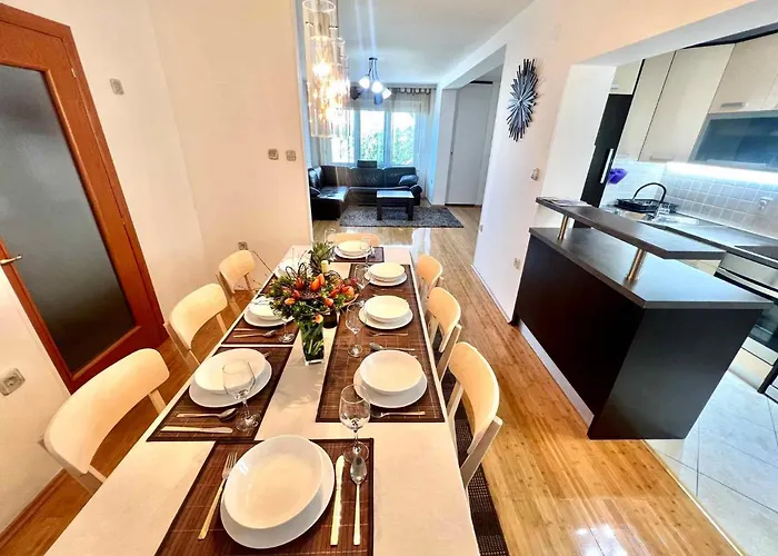 In 44144 Apartament *